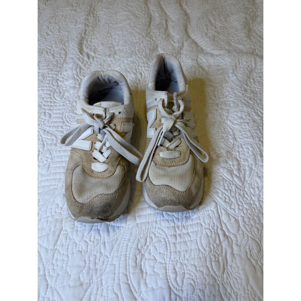 New Balance 574 platform sneakers off white women’s size 8 well loved outdoor